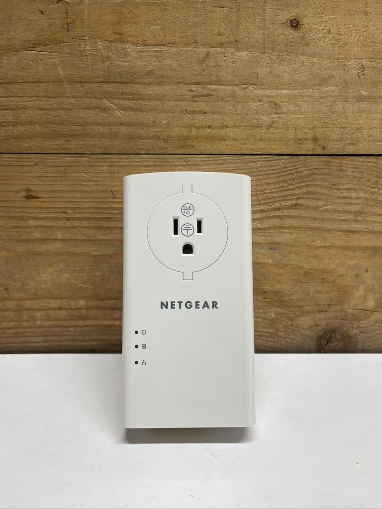Netgear PLP2000 Powerline Adapter Extender 2000Mbps Wall Plug Extra Outlet