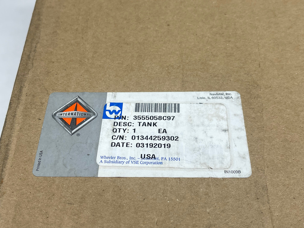 International Navistar 3555058C97 Windshield Washer Reservoir Tank Fleet Truck