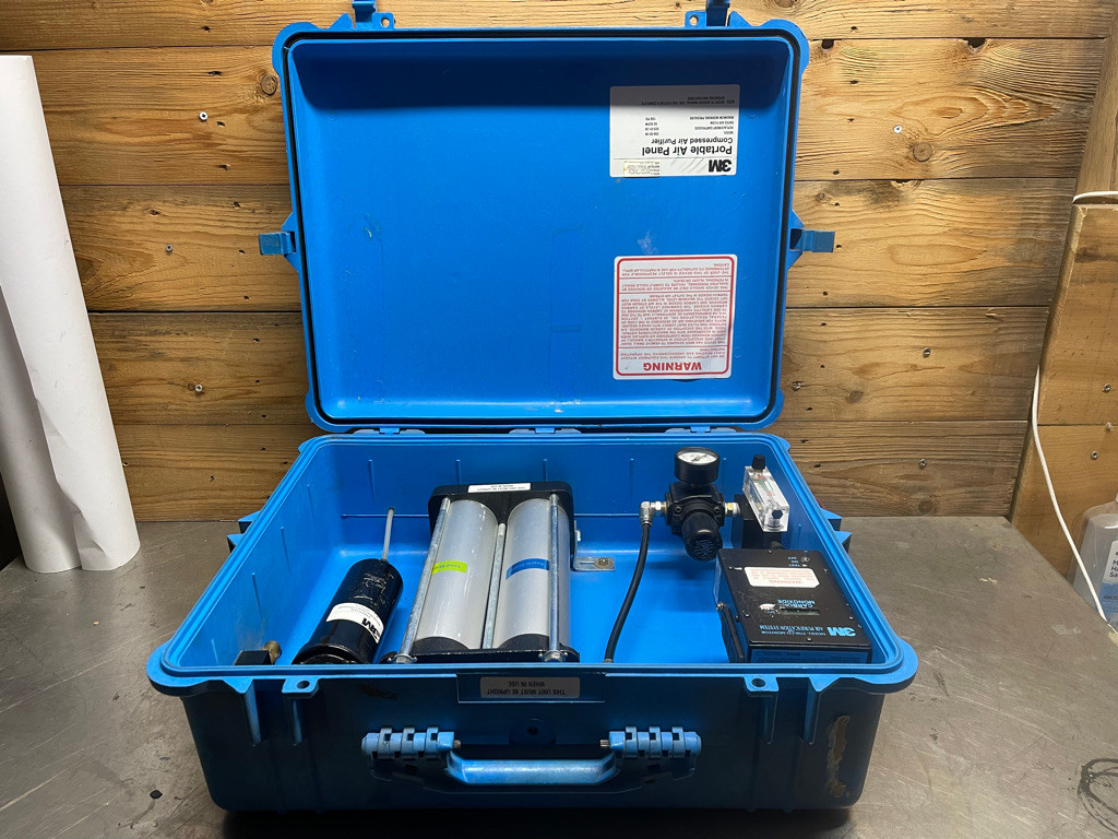 3M 256-02-00 Portable Air Panel Compressed Air Filter Regulator