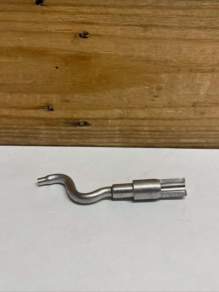 John Deere RE522991 Piston Cooling Orifice Tubing OEM Engine Oil Jet NOS