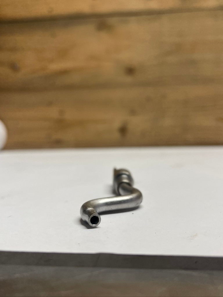 John Deere RE522991 Piston Cooling Orifice Tubing OEM Engine Oil Jet NOS