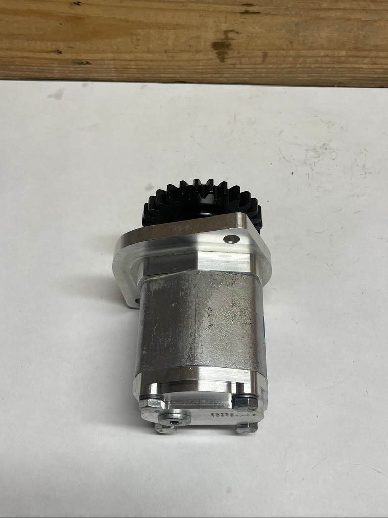 CNH Case R25586 Hydraulic Rotary Pump OEM New Old Stock Made in USA