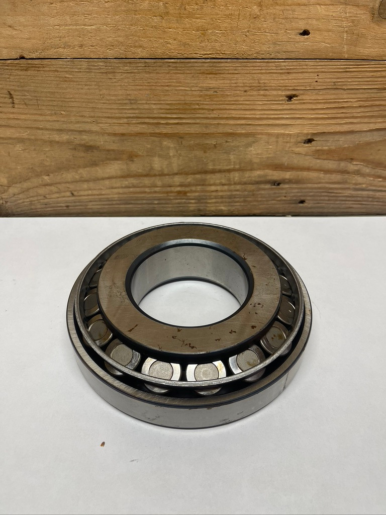 John Deere YZ121260 Tapered Roller Bearing NSN 3110-01-567-6583 OEM NEW NOS