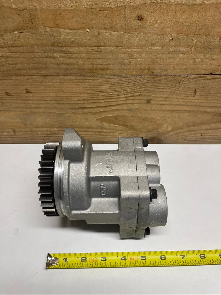 CAT Caterpillar 233-5220 OEM Oil Pump Assembly Heavy Equipment Engine NOS
