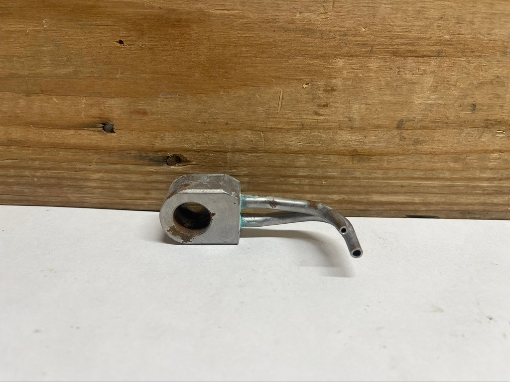 CAT Caterpillar 274-1587 OEM Oil Pump Jet Heavy Equipment Engine NOS