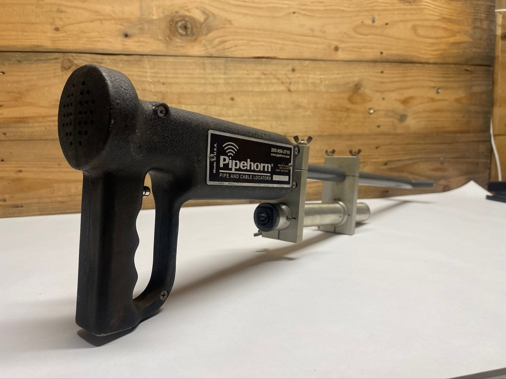 Pipehorn Model 100 Underground Pipe & Cable Locator For Parts or Repair