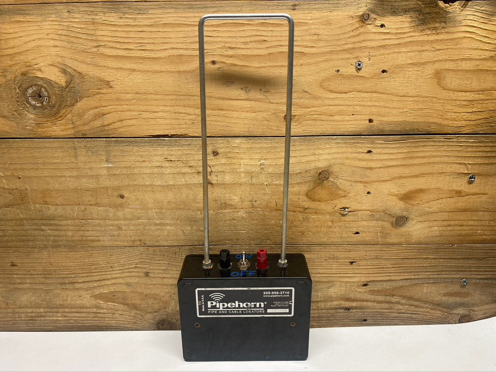 Pipehorn Model 100 Underground Pipe & Cable Locator For Parts or Repair