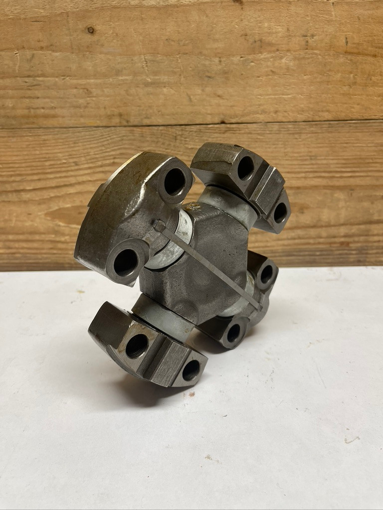 CAT Caterpillar 9P-0356 Universal Joint Spider Bearing Assembly OEM