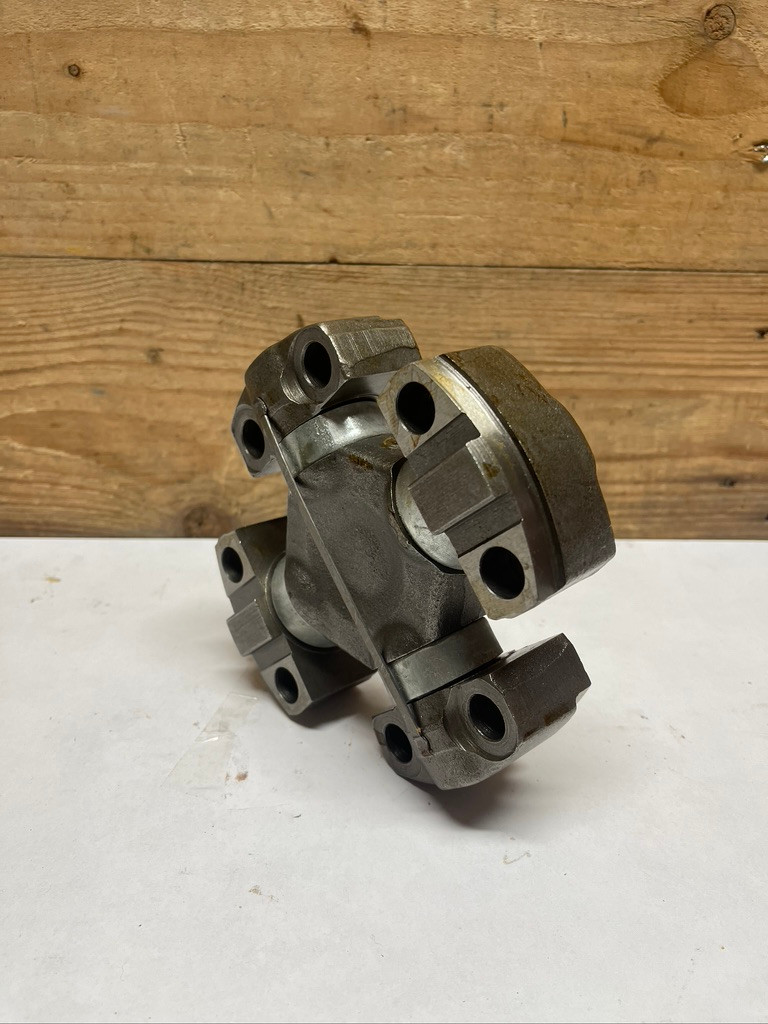 CAT Caterpillar 9P-0356 Universal Joint Spider Bearing Assembly OEM