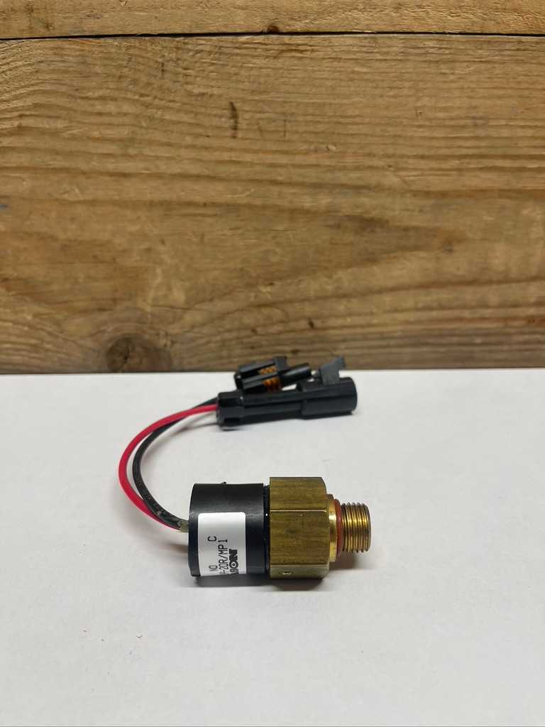 JLG 8223526 20 PSI Hydraulic Oil Pressure Switch SkyTrak Lull OEM