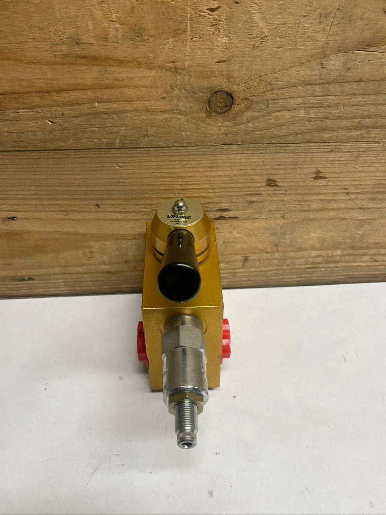 Eaton Vickers MCD-2073 Rotary Selector Relief Valve NSN 4820-01-222-0332