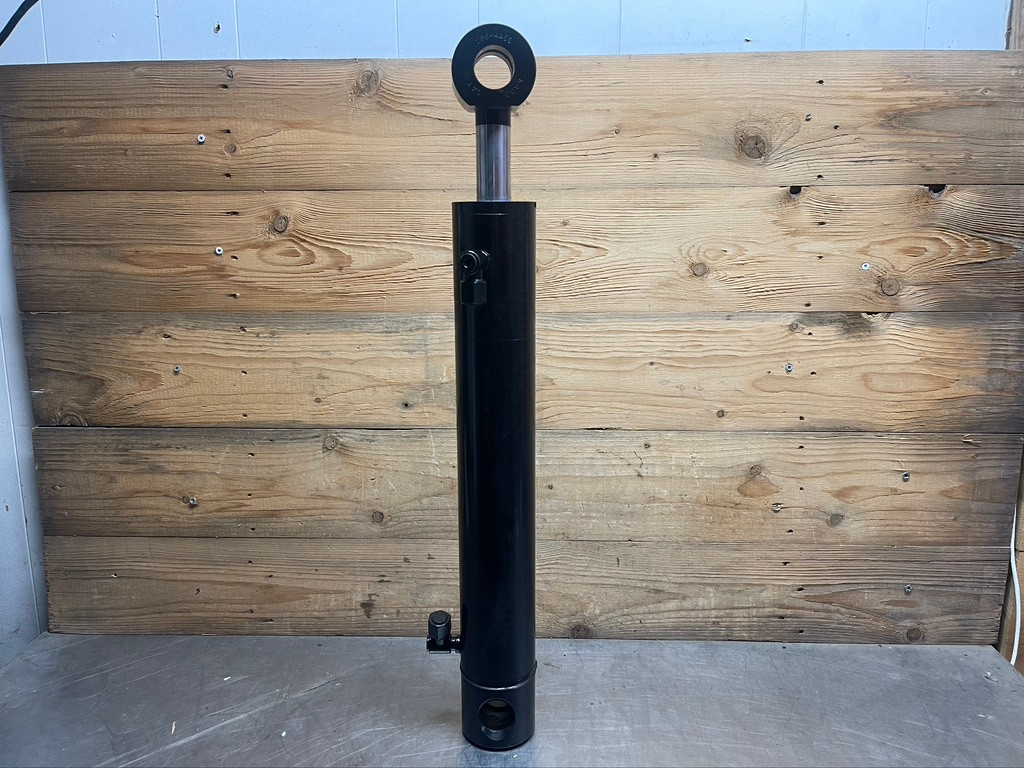 CAT Caterpillar 258-2514 RH Bucket Tilt Hydraulic Cylinder Skid Steer OEM