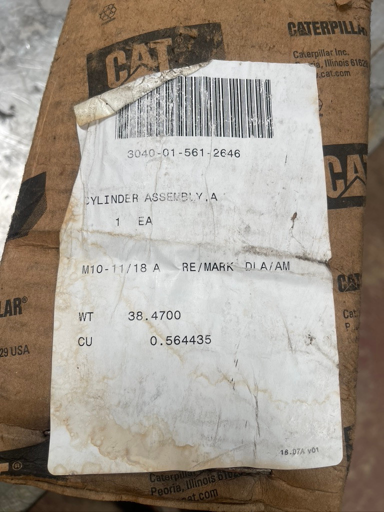 CAT Caterpillar 258-2514 RH Bucket Tilt Hydraulic Cylinder Skid Steer OEM