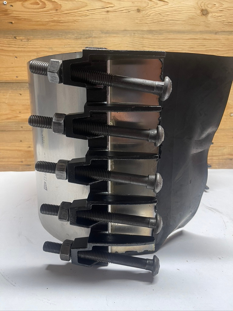 Ford Meter Box F1-1144-125 10" Pipe Repair Clamp 11.04-11.44" OD 12.5"