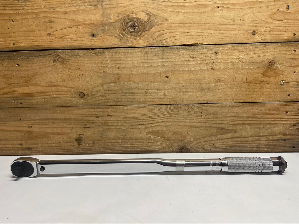 K Tool KTI-72102 1/2" Drive Micrometer Click Torque Wrench 25-250 ft-lb