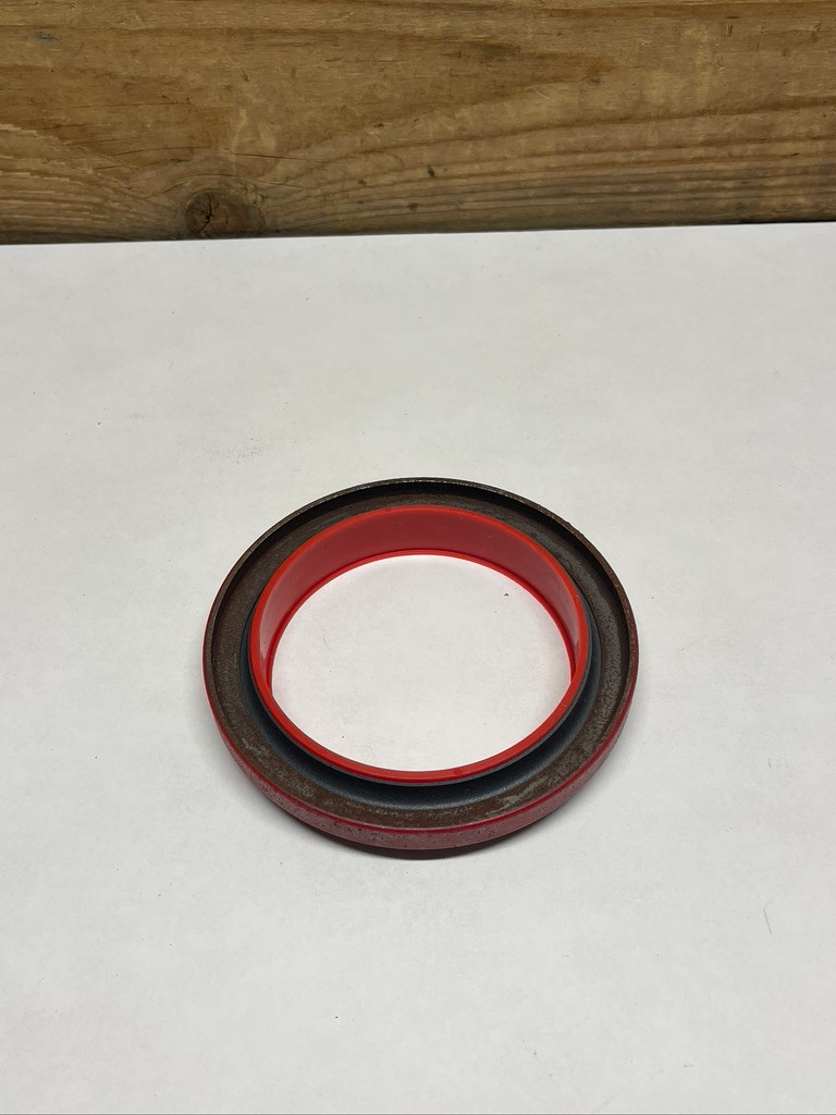CAT Caterpillar 4R-8831 Front Crankshaft Oil Seal Assembly OEM
