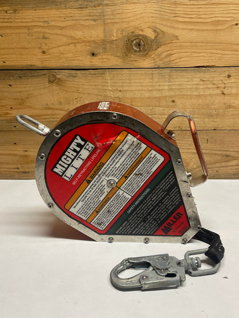 Honeywell Miller RL50P-Z7 MightyLite 50FT Self Retracting Lifeline SRL