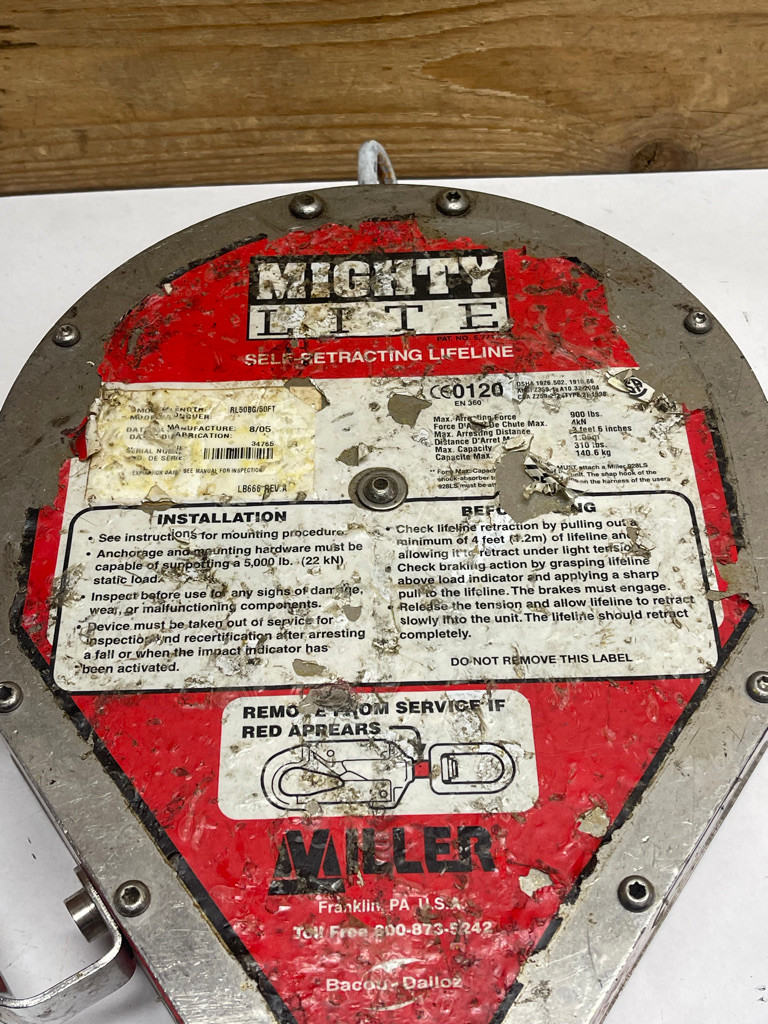 Miller MightyLite RL50BG 50FT Self Retracting Lifeline SRL Fall Protection