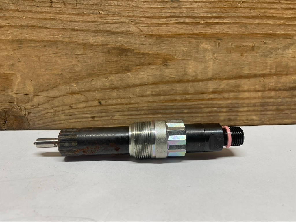 John Deere RE30159 Fuel Injection Nozzle Diesel Engine OEM