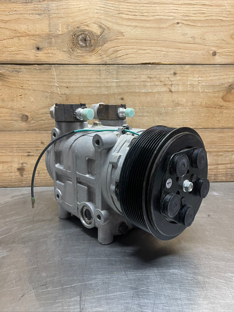 Valeo 10046570 TM31 A/C Compressor 24V 10 Groove R134a Heavy Duty OEM