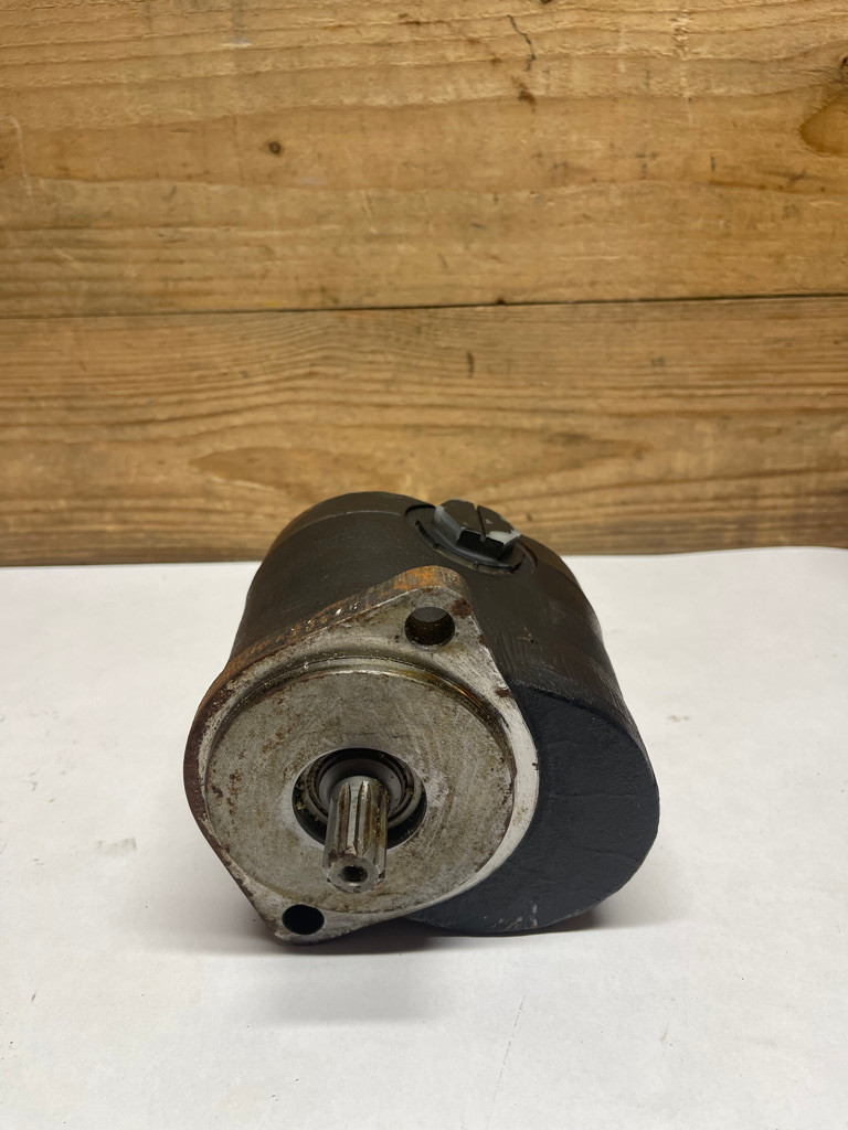 John Deere AT317811 Fan Drive Pump Genuine OEM Hydraulic Pump