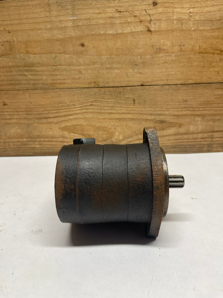 John Deere AT317811 Fan Drive Pump Genuine OEM Hydraulic Pump
