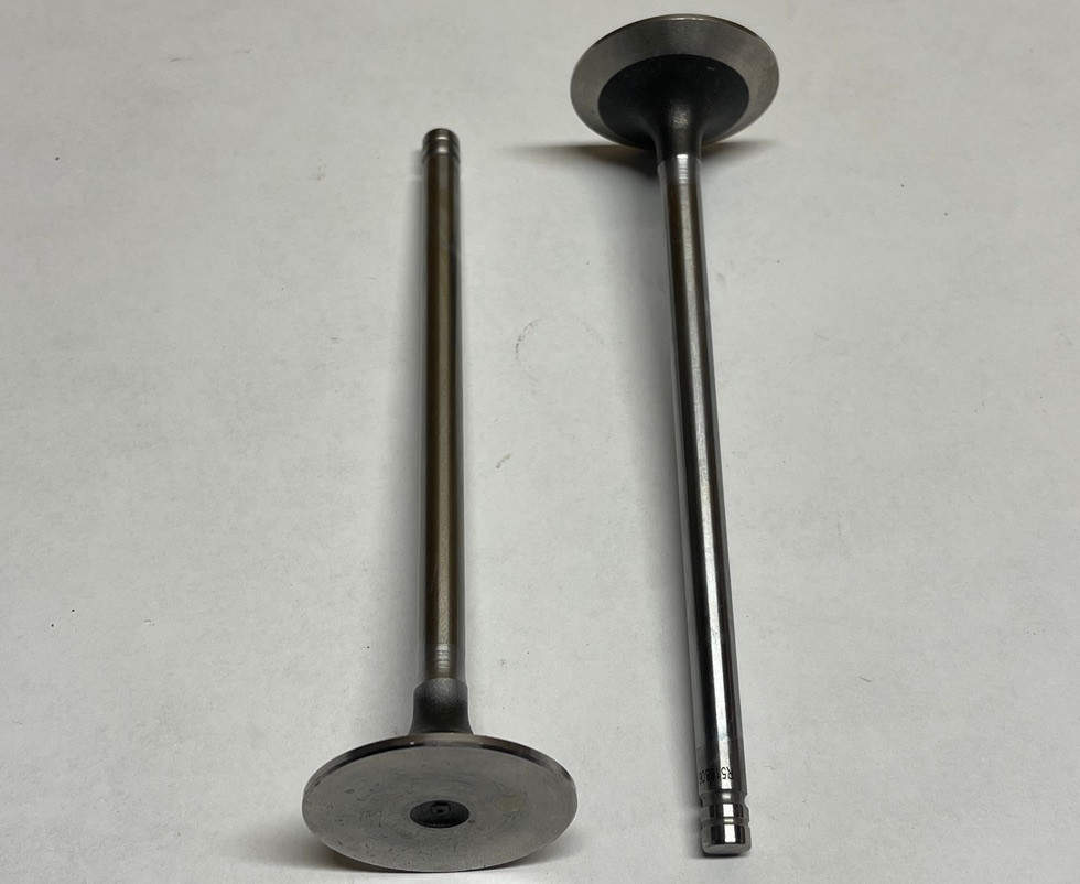 John Deere RE531221 Intake Valve Kit Genuine OEM Engine Valve Set