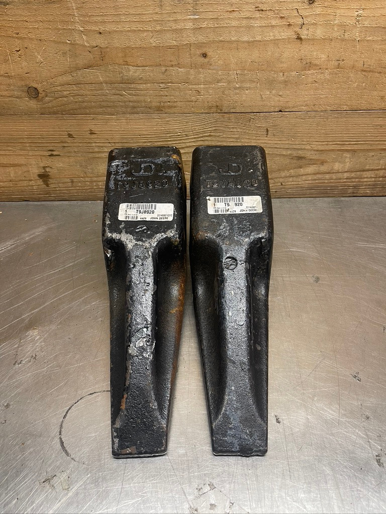 John Deere T9J8920 Ripper Penetration Tooth Lot of 2