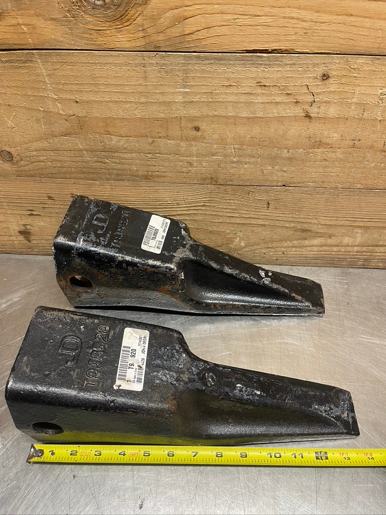 John Deere T9J8920 Ripper Penetration Tooth Lot of 2