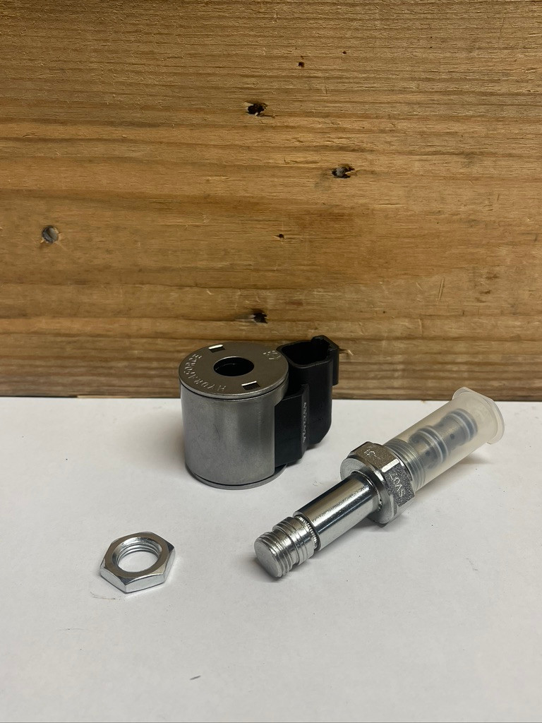 John Deere AT429042 Hydraulic Solenoid Valve w/ Coil OEM