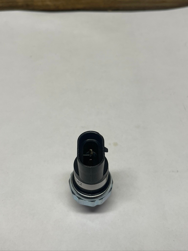 Mack Truck 25165995 Air Pressure Switch OEM 2 Terminal 1/8" NPT