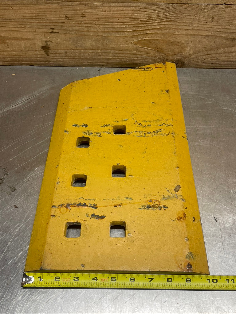 John Deere T160425 RH DURA-MAX Dozer End Bit Cutting Edge OEM