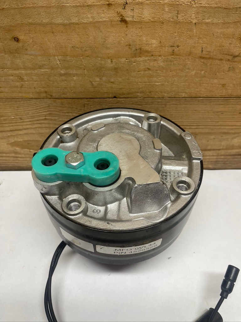 Mobile Climate Control 4526529 A/C Refrigeration Compressor NSN 4130-01-539-6297