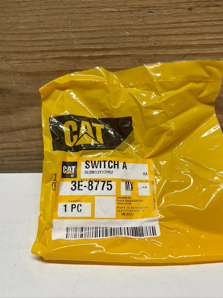 CAT 3E-8775 24V Illuminated Rocker Switch 10 Terminal Blade OEM