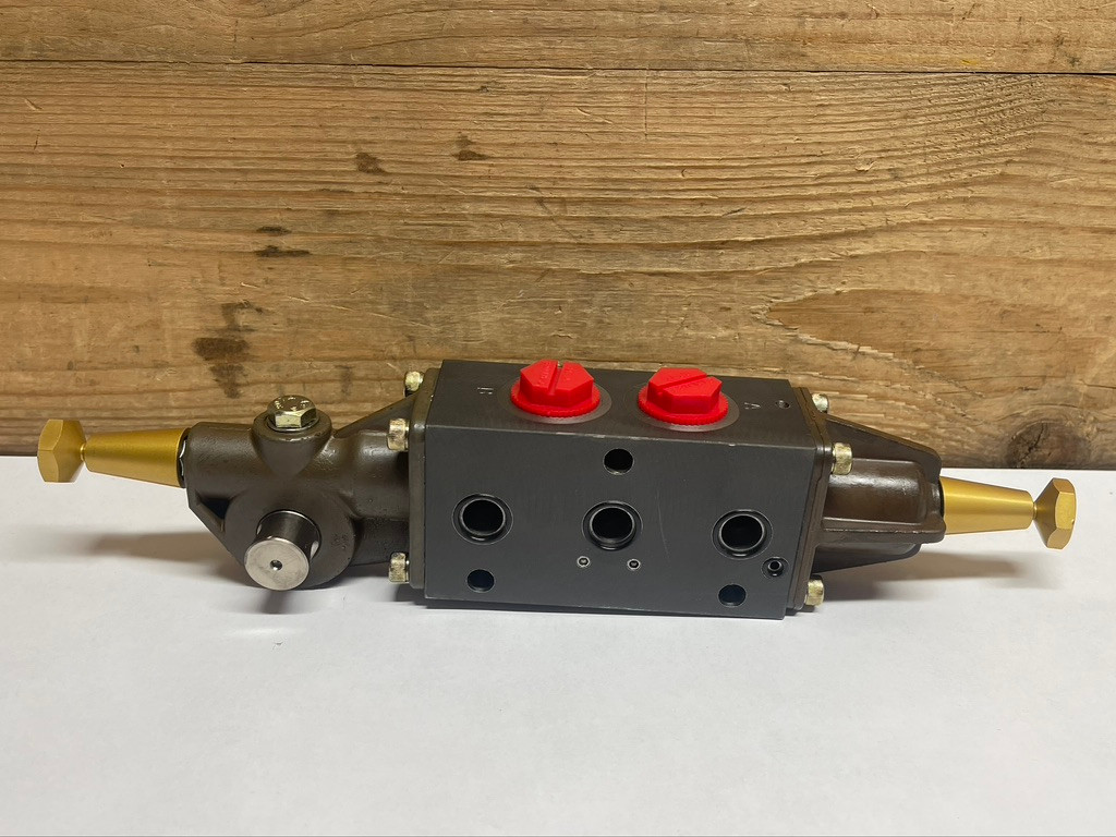 Parker Hannifin 86128-04P Hydraulic Directional Control Valve OEM