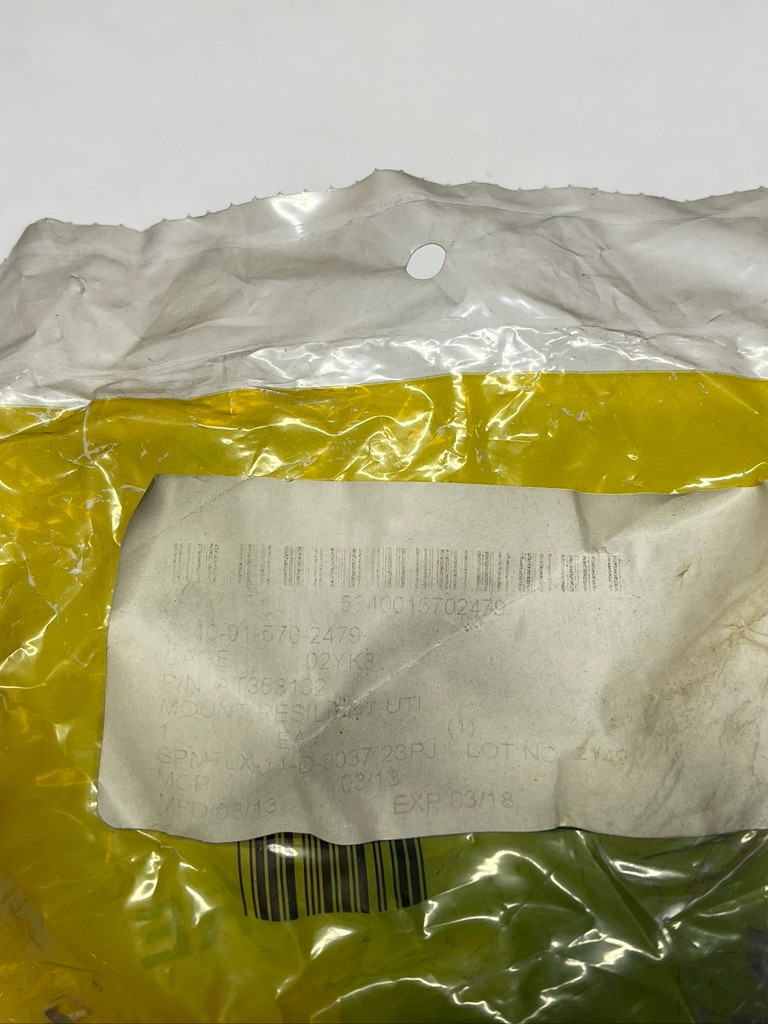 John Deere AT353132 Resilient Mount Rubber Isolator NOS OEM Genuine Deere