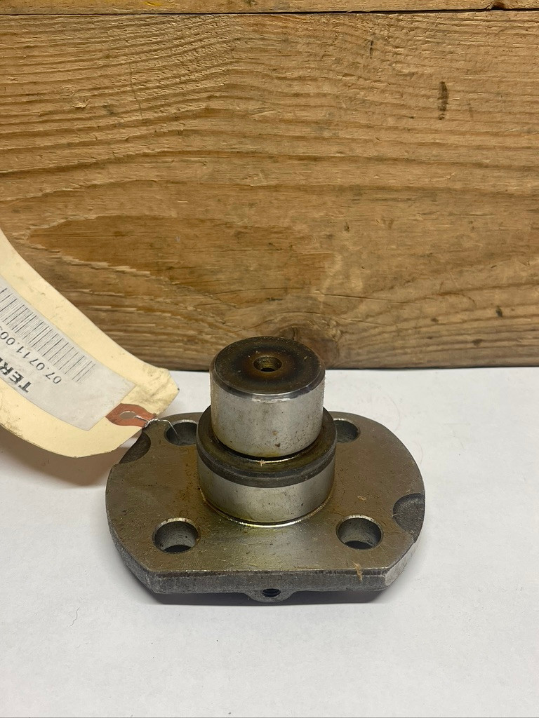Terex 07.0711.0033 King Pin OEM Telehandler Steering Axle Pivot Pin