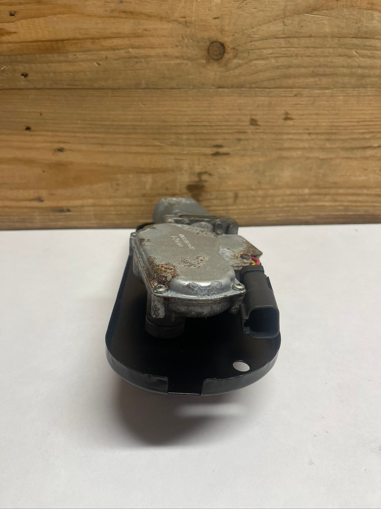 John Deere AT376642 Right Side Wiper Motor 24V Genuine OEM New Surplus