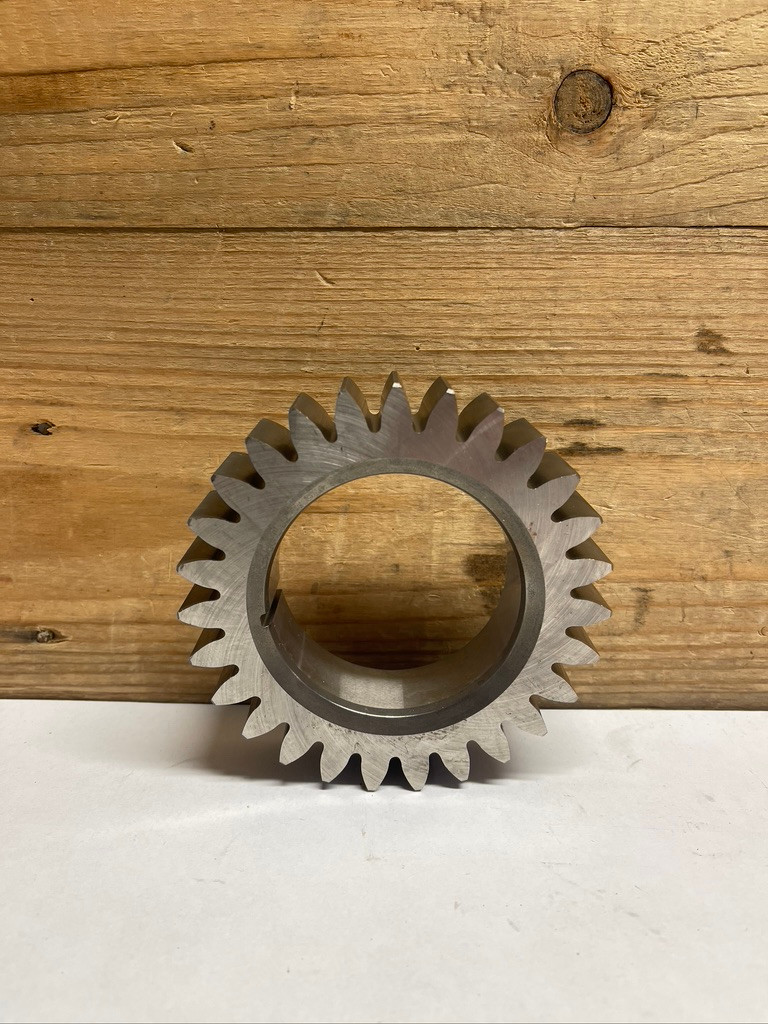 John Deere R104587 Crankshaft Gear Genuine OEM New Surplus