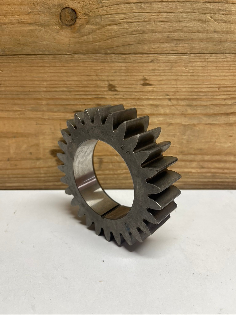 John Deere R104587 Crankshaft Gear Genuine OEM New Surplus