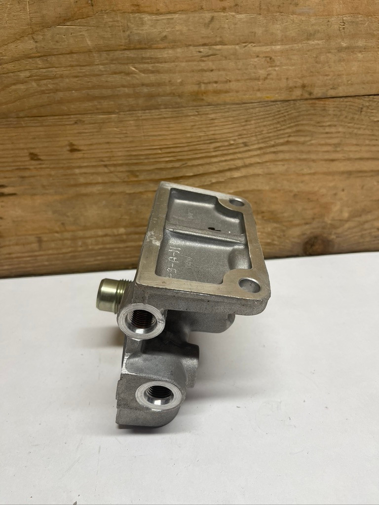 CAT 136-5017 Fuel Filter Base Assembly New Surplus Caterpillar Genuine