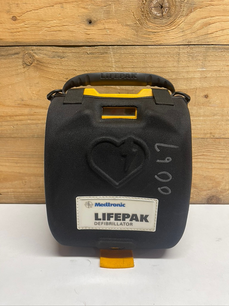 Medtronic LIFEPAK CR Plus Defibrillator 3200731-002 AED Automated External