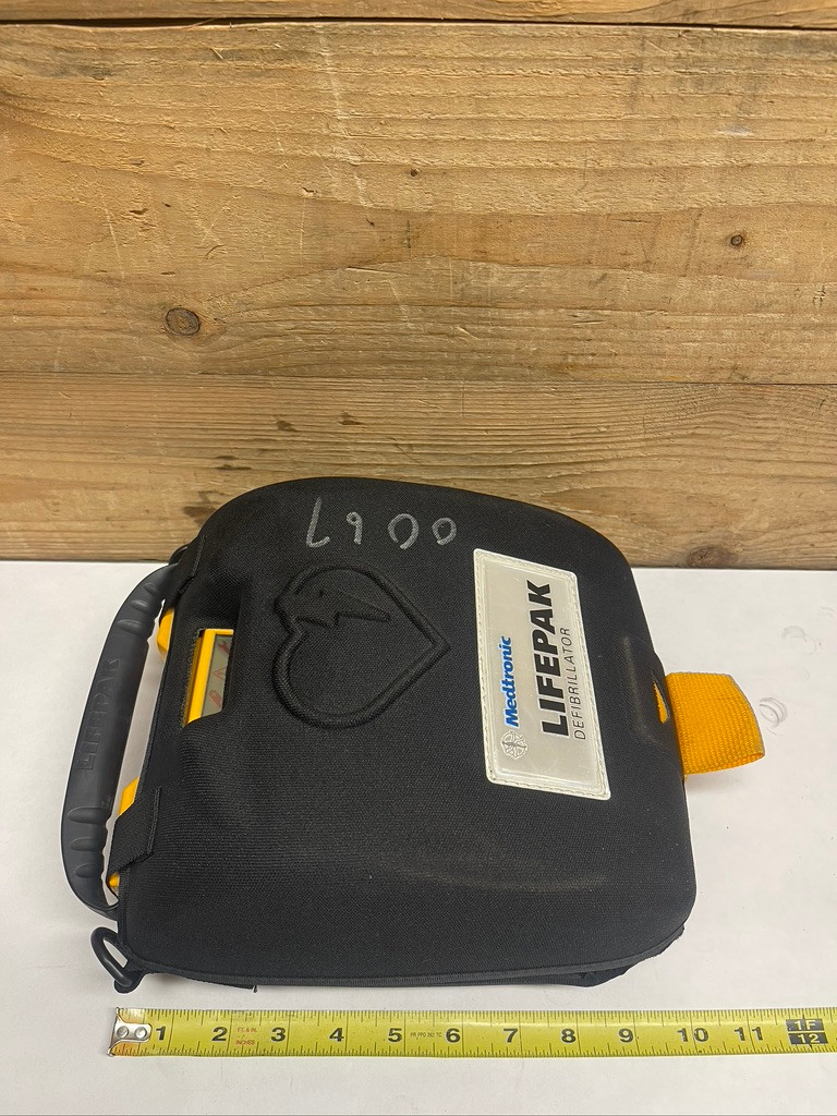 Medtronic LIFEPAK CR Plus Defibrillator 3200731-002 AED Automated External