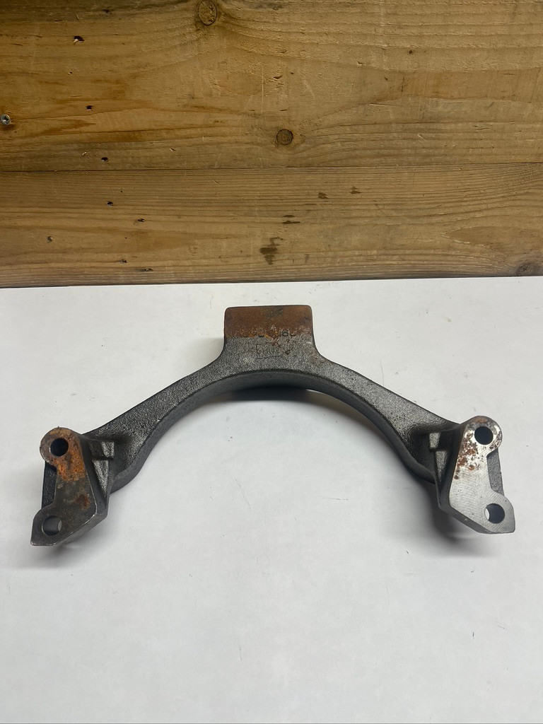 Cummins 3943249 Engine Mount Bracket Front Engine Support OEM