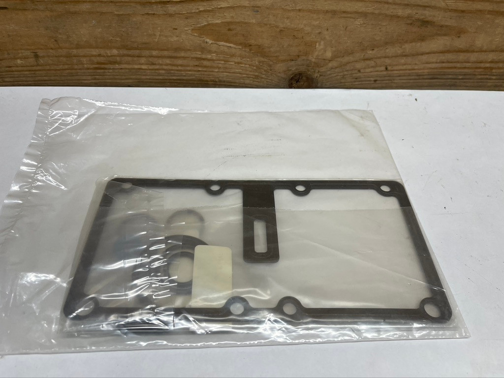 CAT 460-4796 Gasket Kit Genuine Caterpillar OEM Engine Seal Kit