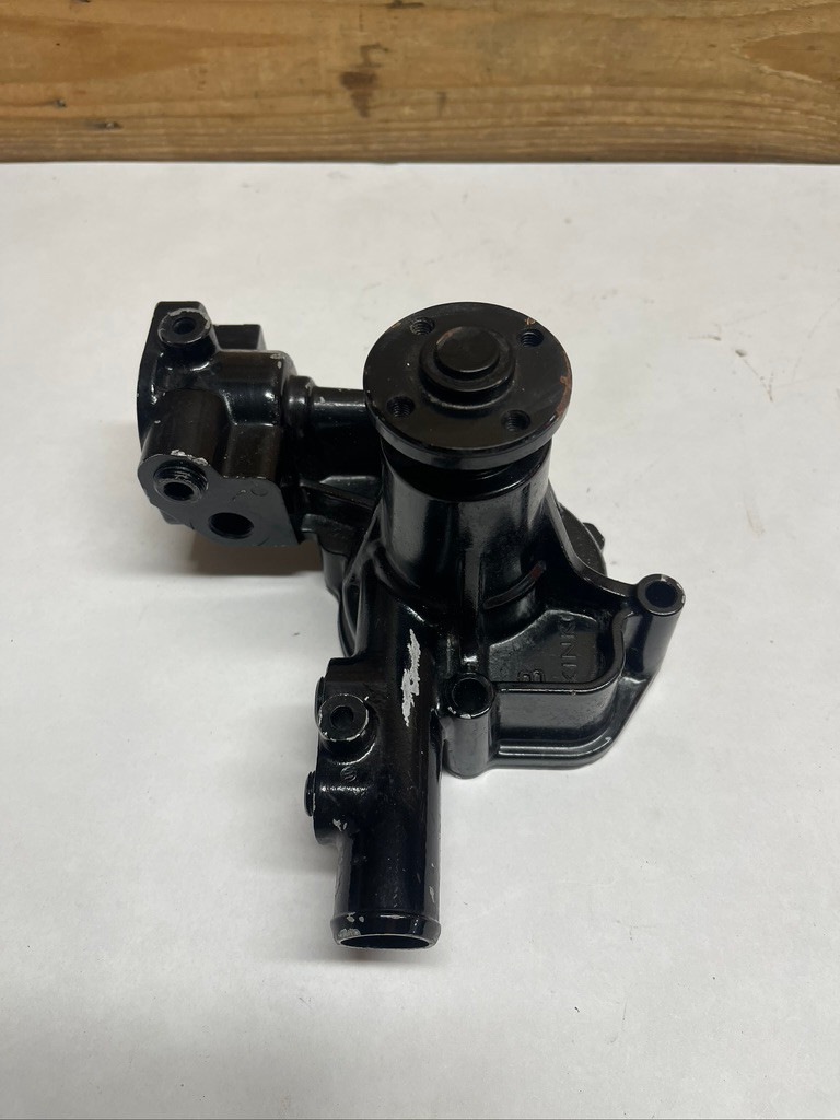 Yanmar 4TNV84 Diesel Engine Water Pump OEM Coolant Pump Assembly