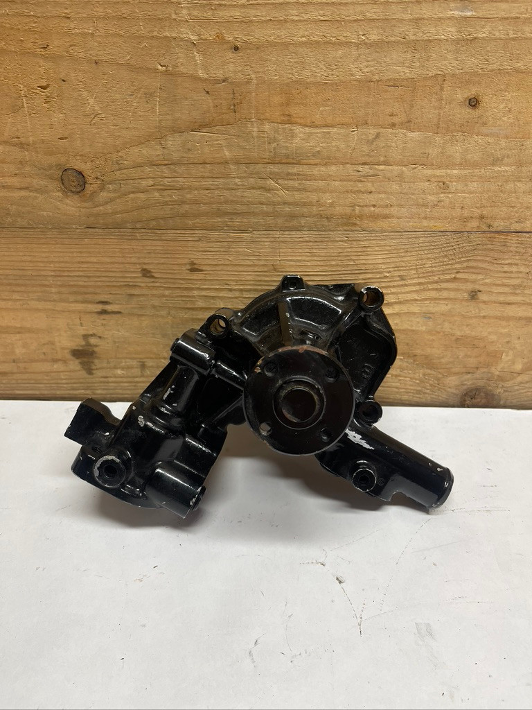 Yanmar 4TNV84 Diesel Engine Water Pump OEM Coolant Pump Assembly