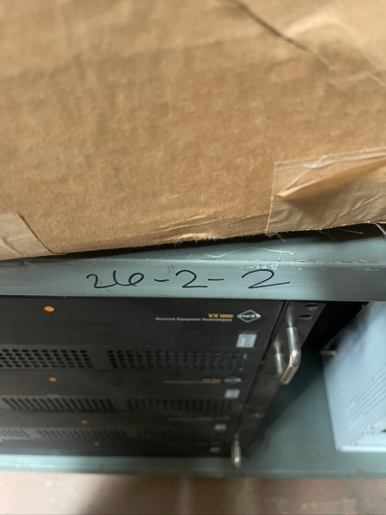 Cisco SFE2000P 24-Port 10/100 PoE Managed Ethernet Switch 4 Gigabit Ports