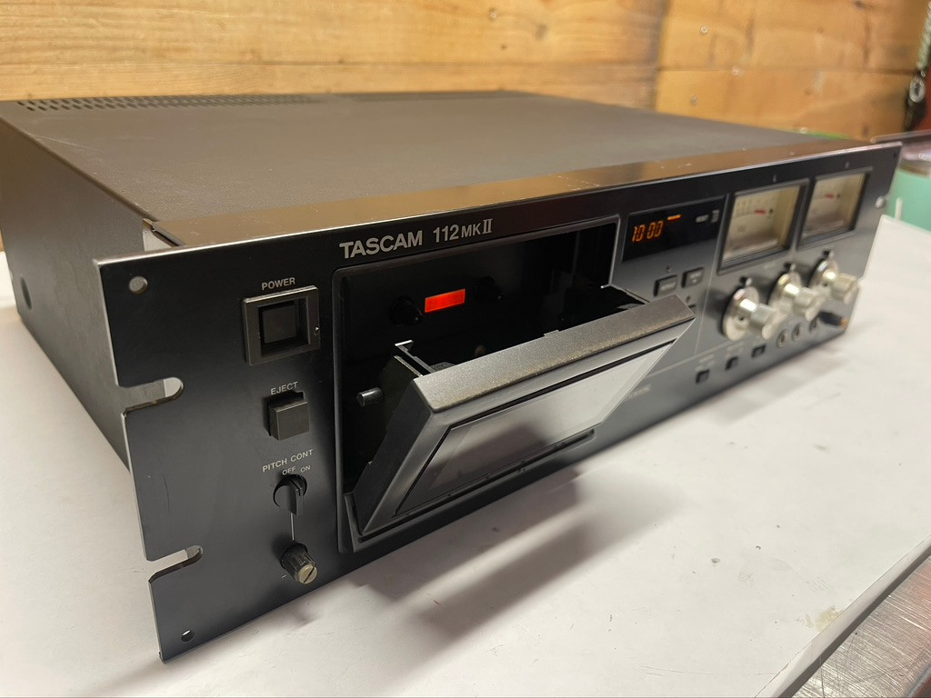 TASCAM 112 MKII Professional Stereo Cassette Deck Rack Mount Recorder