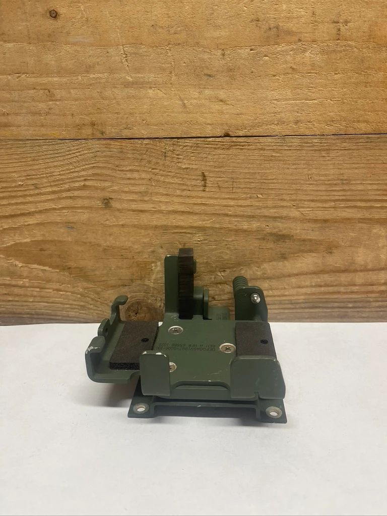 Rockwell Collins 987-5006-001 DAGR GPS Mounting Base NSN 5975-01-521-3063